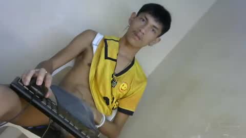 Snapshot of 0cir_asiansatisfy chatting on December 7, 8:22 pm RICK online show from December 7, 8:22 pm