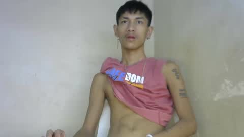 Snapshot of 0cir_asiansatisfy chatting on December 8, 9:35 am RICK online show from December 8, 9:35 am