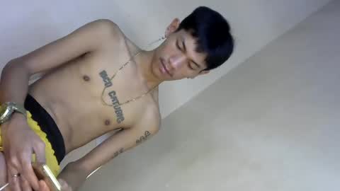 Snapshot of 0cir_asiansatisfy chatting on December 17, 11:05 pm RICK online show from December 17, 11:05 pm
