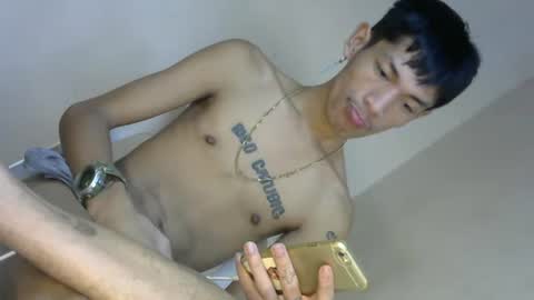 Snapshot of 0cir_asiansatisfy chatting on December 17, 3:28 am RICK online show from December 17, 3:28 am
