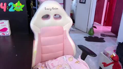 111lucygrim111 online show from January 10, 6:38 pm