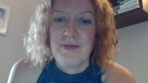 Snapshot of 12ennie chatting on September 19, 7:12 am 12ennie online show from September 19, 7:12 am