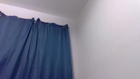 Snapshot of 21yearsy0ung9icheshung chatting on December 10, 11:19 pm AlecurClit online show from December 10, 11:19 pm