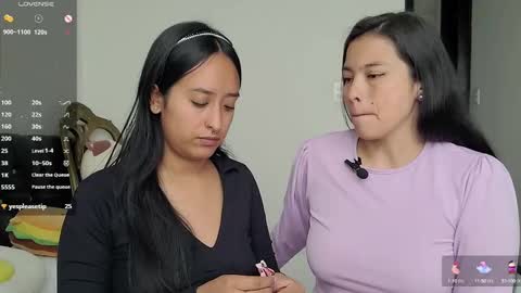 Snapshot of 2summerlove2 chatting on February 3, 6:49 pm Dalilah and Tarah online show from February 3, 6:49 pm