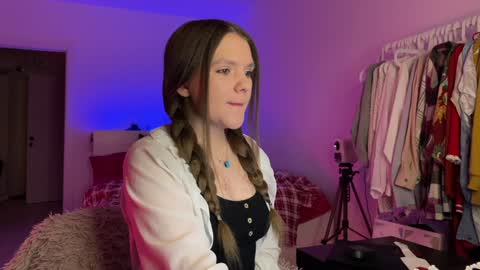    online show from December 25, 4:54 pm