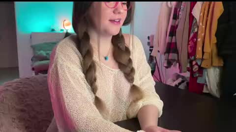    online show from February 22, 5:02 pm