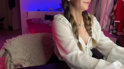    online show from December 21, 6:55 pm
