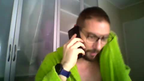 Snapshot of 77architt chatting on December 16, 9:35 am 77architt online show from December 16, 9:35 am