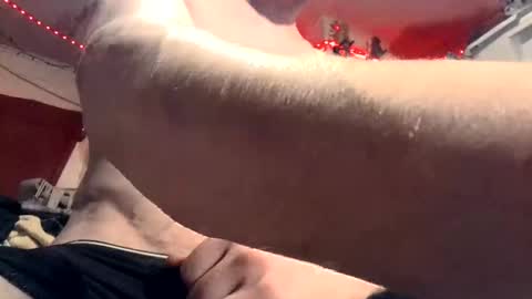 8inches4you2 online show from December 8, 4:33 am