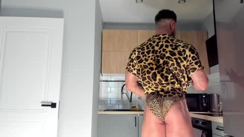 Adam online show from February 5, 1:00 pm