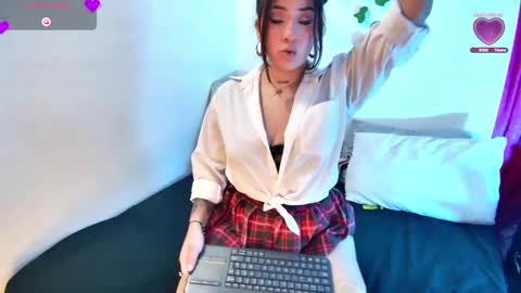 _alaia_sweet online show from February 10, 3:32 pm