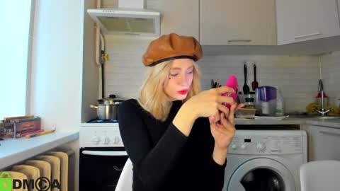 Snapshot of _alice_kitty chatting on December 28, 9:52 am Gaylord online show from December 28, 9:52 am