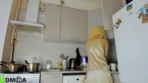Snapshot of _alice_kitty chatting on December 17, 12:54 pm Gaylord online show from December 17, 12:54 pm