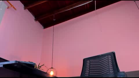 Snapshot of _aline_hall chatting on March 3, 1:56 pm Alline Hall online show from March 3, 1:56 pm