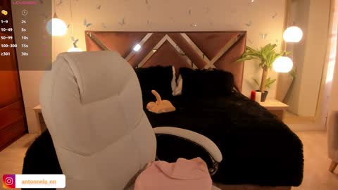 Snapshot of _antonnela_ chatting on September 11, 4:41 pm antonnela online show from September 11, 4:41 pm