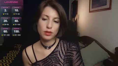 Snapshot of _blackpearl chatting on February 18, 11:30 pm Laura online show from February 18, 11:30 pm