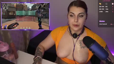 Snapshot of _c_a_n_d_y_ chatting on January 10, 12:38 am Candy online show from January 10, 12:38 am
