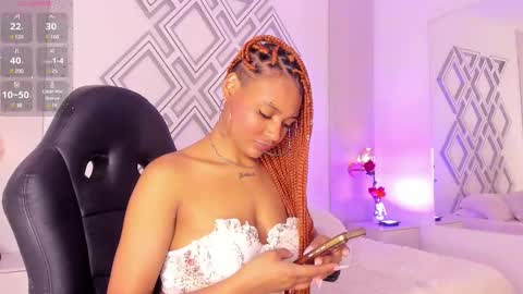 Snapshot of _curly_girl_ chatting on February 20, 7:52 pm online show from February 20, 7:52 pm