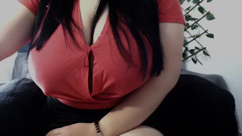 Dannia online show from December 15, 1:43 pm