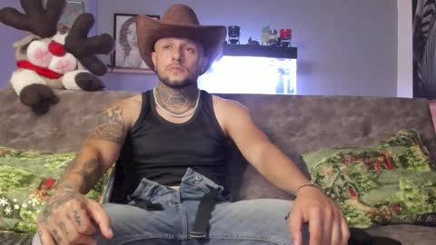 Emilio online show from December 16, 11:39 pm