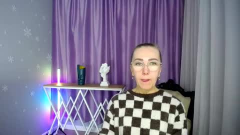 _greybunny_ online show from September 14, 11:22 am