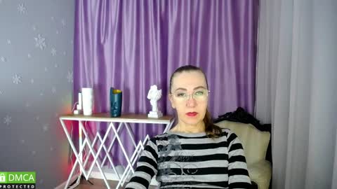 _greybunny_ online show from February 23, 5:45 am