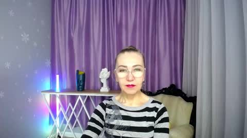_greybunny_ online show from September 11, 9:21 am