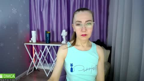 _greybunny_ online show from February 1, 11:42 am