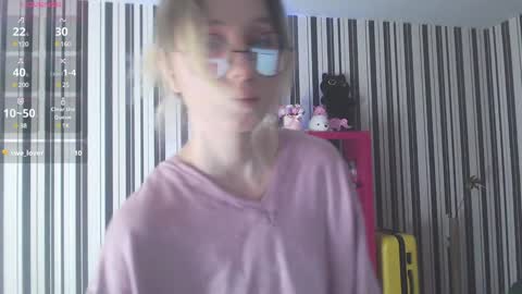 Snapshot of _hanna_moon_ chatting on December 27, 9:17 am Hannaolotl online show from December 27, 9:17 am