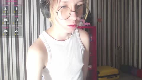 Snapshot of _hanna_moon_ chatting on December 29, 8:55 am Hannaolotl online show from December 29, 8:55 am