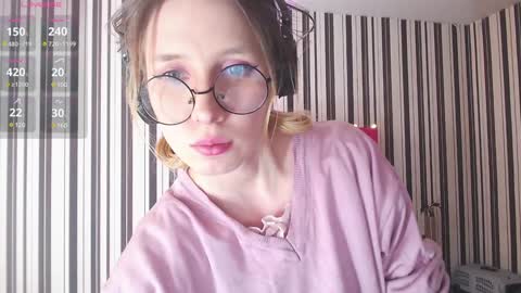 Snapshot of _hanna_moon_ chatting on February 5, 8:54 am Hannaolotl online show from February 5, 8:54 am