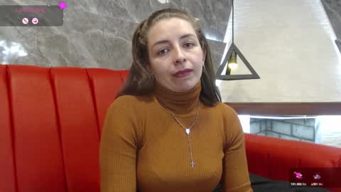 Snapshot of _isaabellaa chatting on February 4, 2:32 pm Isa online show from February 4, 2:32 pm