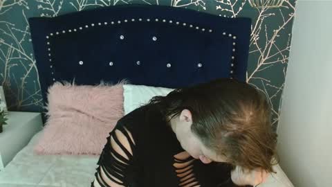 vivi online show from February 8, 12:39 pm