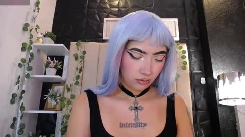 Snapshot of _johana18 chatting on March 7, 4:55 pm Mia online show from March 7, 4:55 pm