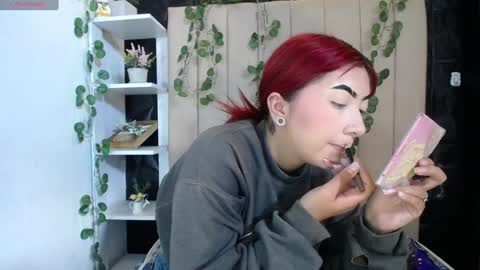 Snapshot of _johana18 chatting on February 5, 1:22 pm Mia online show from February 5, 1:22 pm