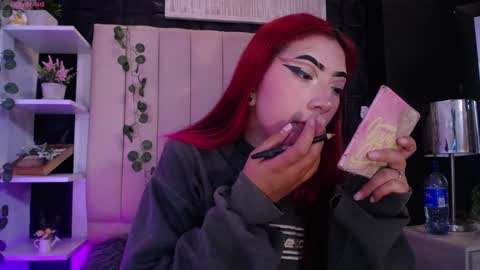 Snapshot of _johana18 chatting on February 5, 4:58 pm Mia online show from February 5, 4:58 pm