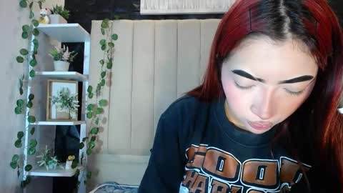 Snapshot of _johana18 chatting on February 27, 1:38 pm Mia online show from February 27, 1:38 pm