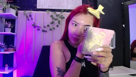 Snapshot of _johana18 chatting on January 9, 1:56 pm Mia online show from January 9, 1:56 pm
