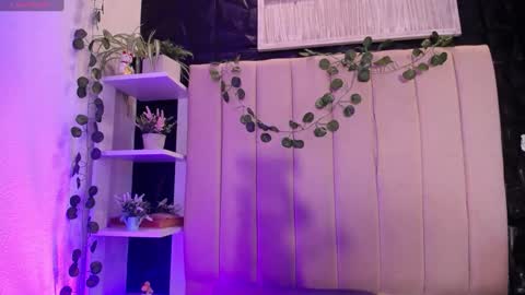 Snapshot of _johana18 chatting on January 13, 5:02 pm Mia online show from January 13, 5:02 pm