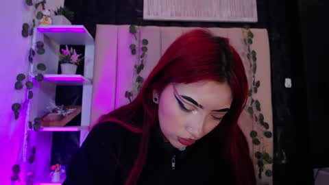 Snapshot of _johana18 chatting on February 6, 5:09 pm Mia online show from February 6, 5:09 pm