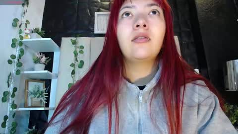 Snapshot of _johana18 chatting on February 10, 1:01 pm Mia online show from February 10, 1:01 pm