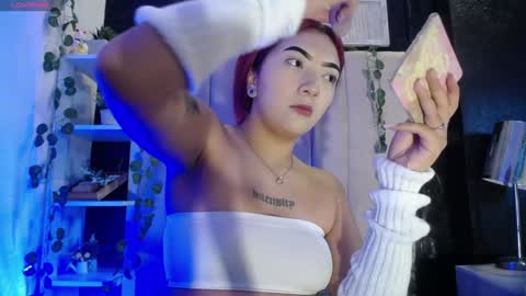 Snapshot of _johana18 chatting on January 31, 1:02 pm Mia online show from January 31, 1:02 pm