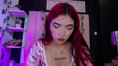 Snapshot of _johana18 chatting on February 6, 2:04 pm Mia online show from February 6, 2:04 pm