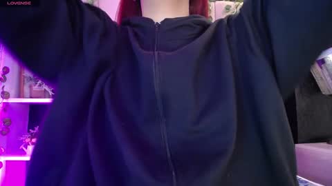 Snapshot of _johana18 chatting on February 12, 12:55 pm Mia online show from February 12, 12:55 pm