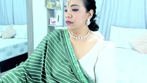 NAILHA SAJANI  online show from December 7, 3:03 pm