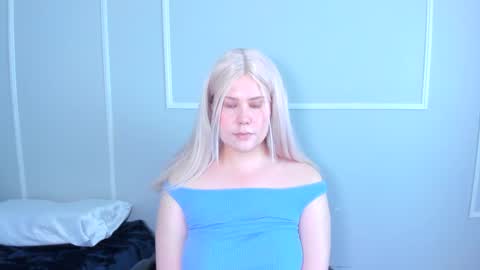Snapshot of _leana_oo chatting on September 19, 6:33 pm leana online show from September 19, 6:33 pm