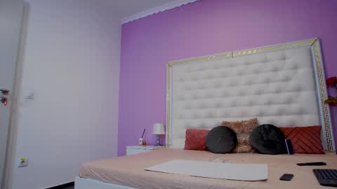 Snapshot of _lenapaul_ chatting on September 16, 4:04 am Lena Paul online show from September 16, 4:04 am