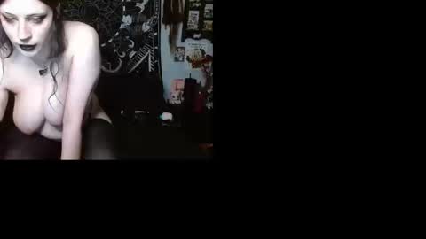 Snapshot of _lindsxyz chatting on September 10, 1:17 am lindsxyz online show from September 10, 1:17 am