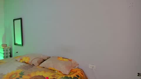 Snapshot of _luanawilding chatting on September 16, 1:02 pm _luanawilding online show from September 16, 1:02 pm