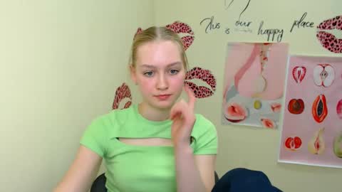 Clara online show from February 22, 4:40 pm